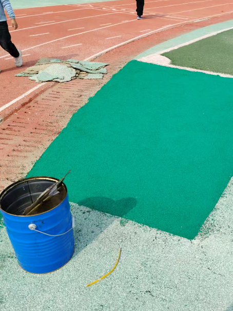 襄阳球场翻新修补改造专项服务介绍